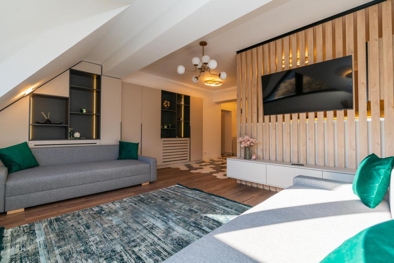 Clabucet Luxury Apartament เปรดัล ภายนอก รูปภาพ